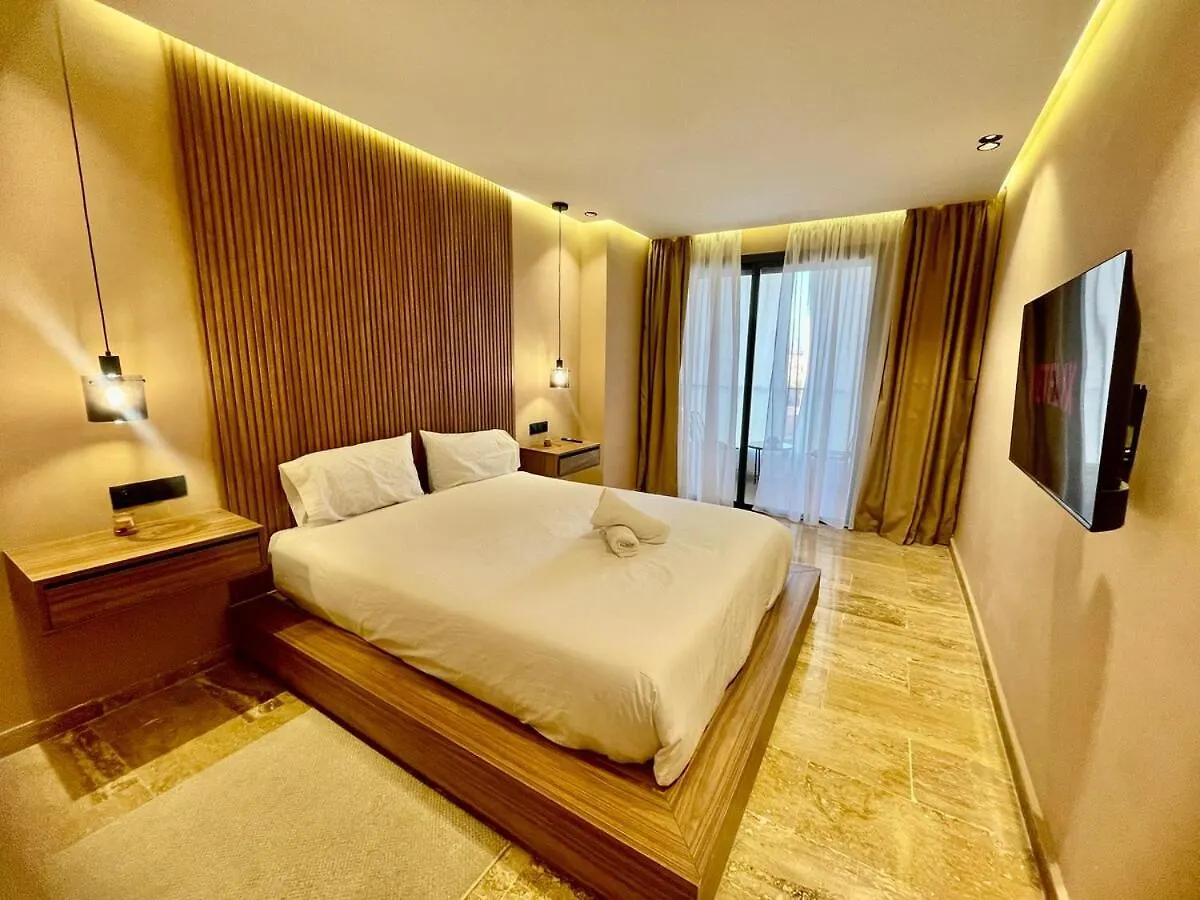 Elegant Gueliz Hideaway - Chic Suite With Balcony Marrakesh
