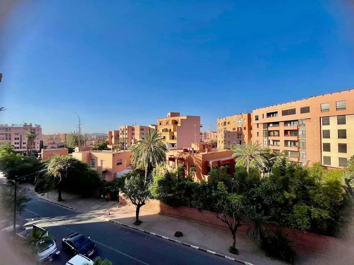 Elegant Gueliz Hideaway - Chic Suite With Balcony Marrakesh Lägenhet