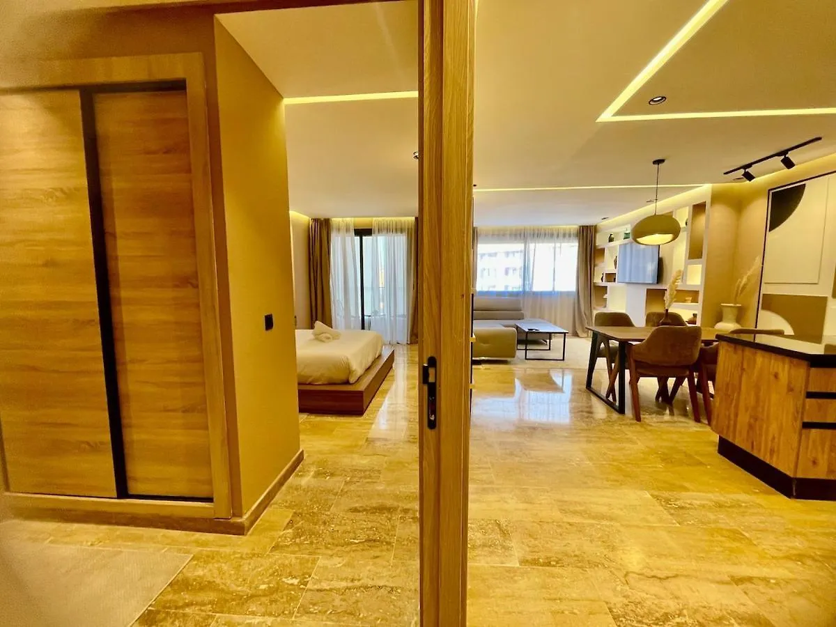Elegant Gueliz Hideaway - Chic Suite With Balcony Marrakesh Lägenhet