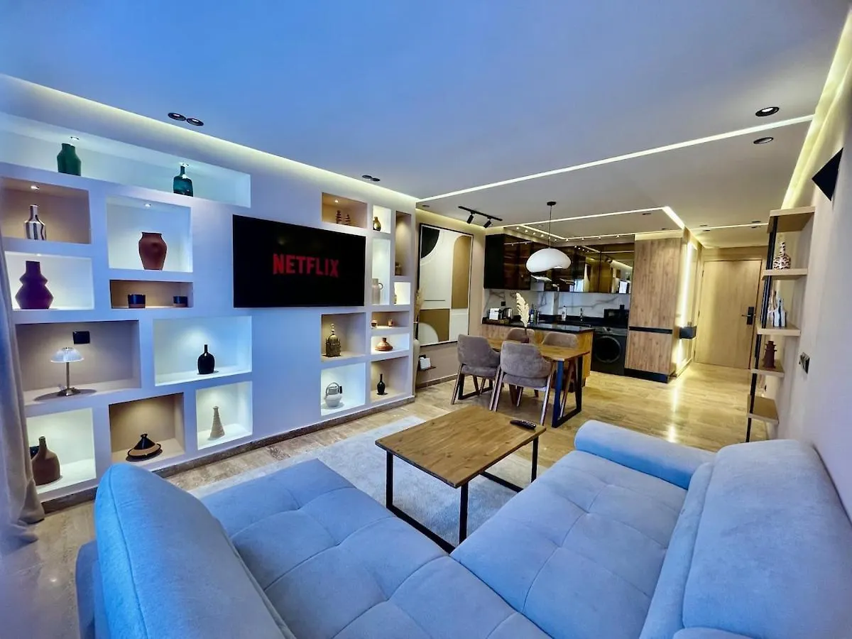 Elegant Gueliz Hideaway - Chic Suite With Balcony Marrakesh